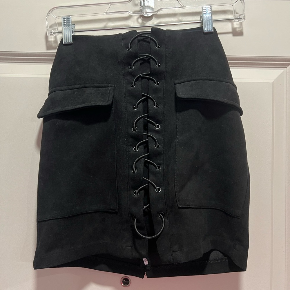 LUXXEL Skirt Size Small